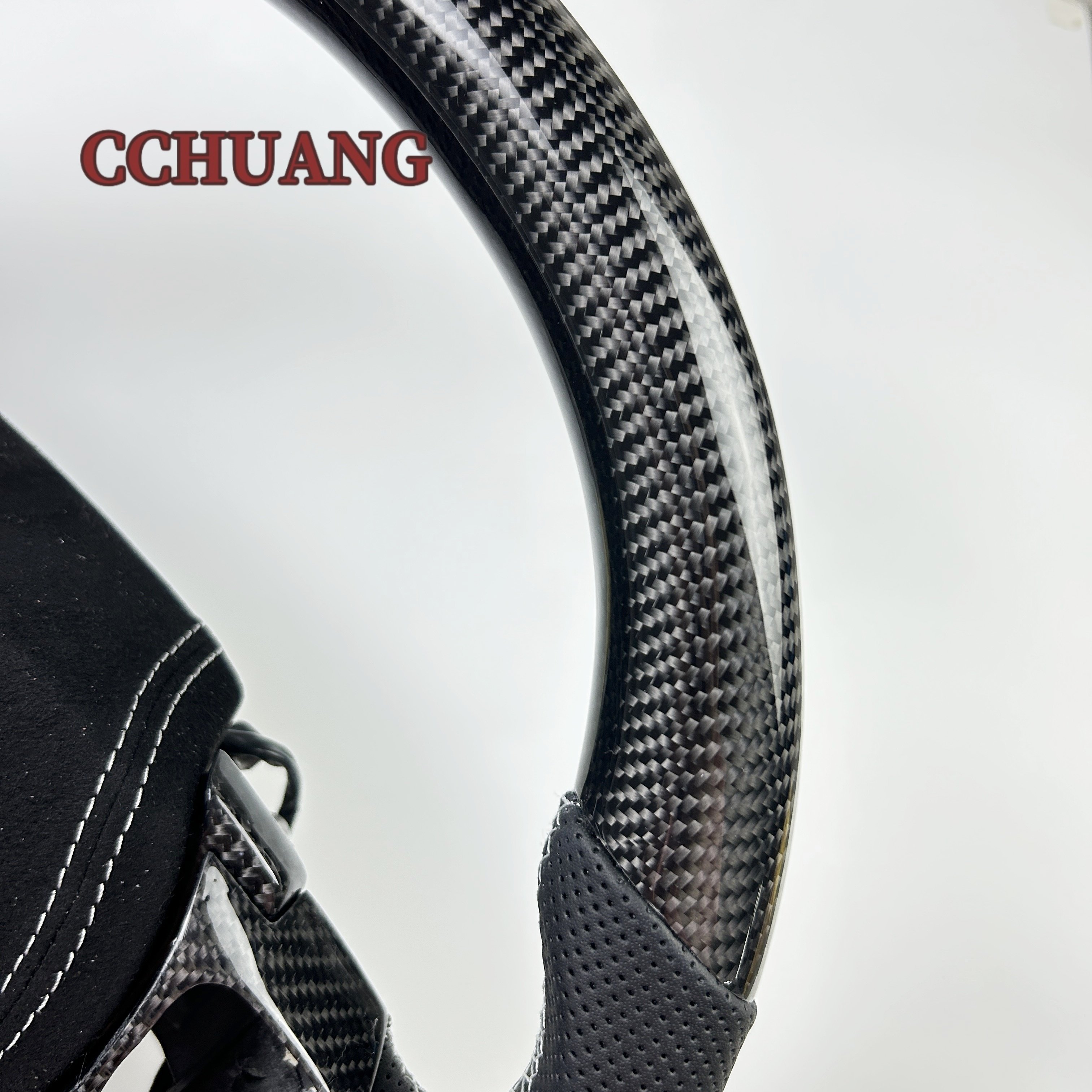 Customized for Lexus ES TC RX ES300 IS250 GS350 automotive interior accessories perforated leather carbon fiber steering wheel