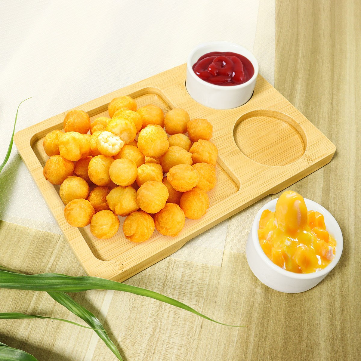 Custom logo Rectangle 18x13 Home Centre Nature Squad Chip and Dip Platter Bamboo Armrest Serving Sushi Tray with 2 Dip Bowls