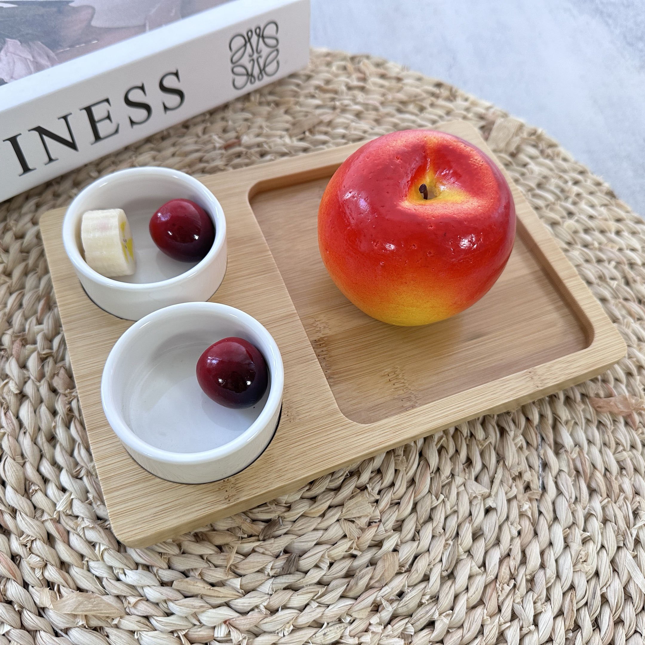 Custom logo Rectangle 18x13 Home Centre Nature Squad Chip and Dip Platter Bamboo Armrest Serving Sushi Tray with 2 Dip Bowls