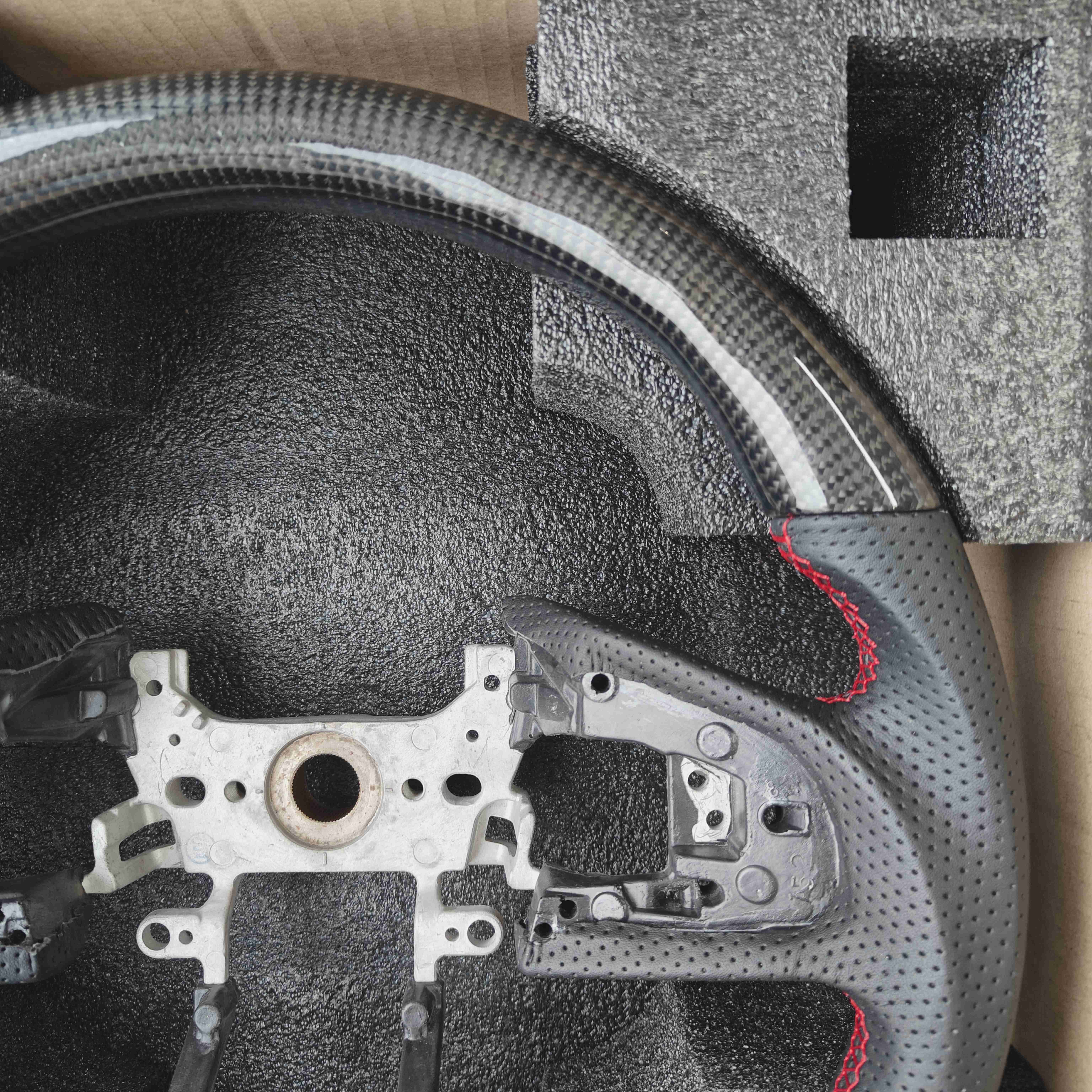 For Honda CIVIC 10 Generation Chinese Version 2017 2018 2019 2020 2021 2022 2023 Carbon Fiber Perforated Leather Steering Wheels