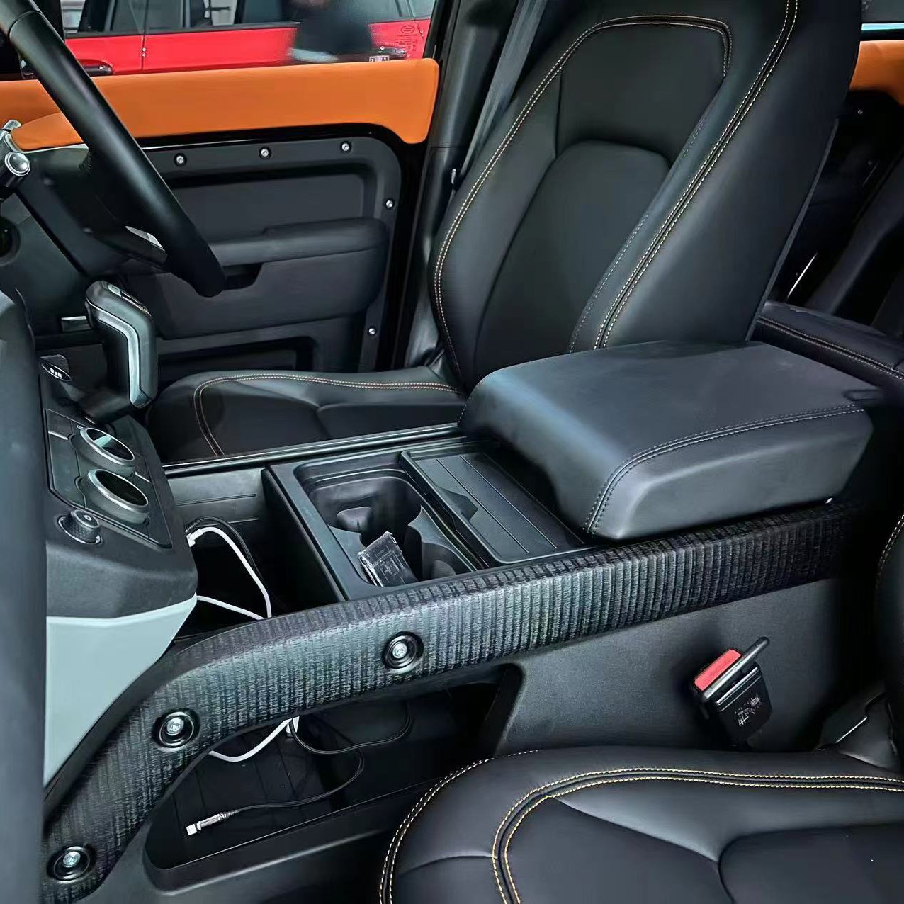 Car Auto Parts Central Control Armrest Box for Land Rover Defender L663 2020 2021 2022 2023