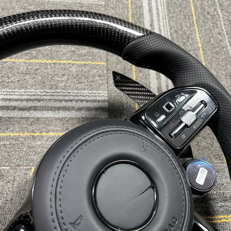 Customized Steering Wheel Carbon Fiber for Mercedes-Benz C300 C200 C180 W204 W211W213 W205 W447 E63 Glc S G Class LED
