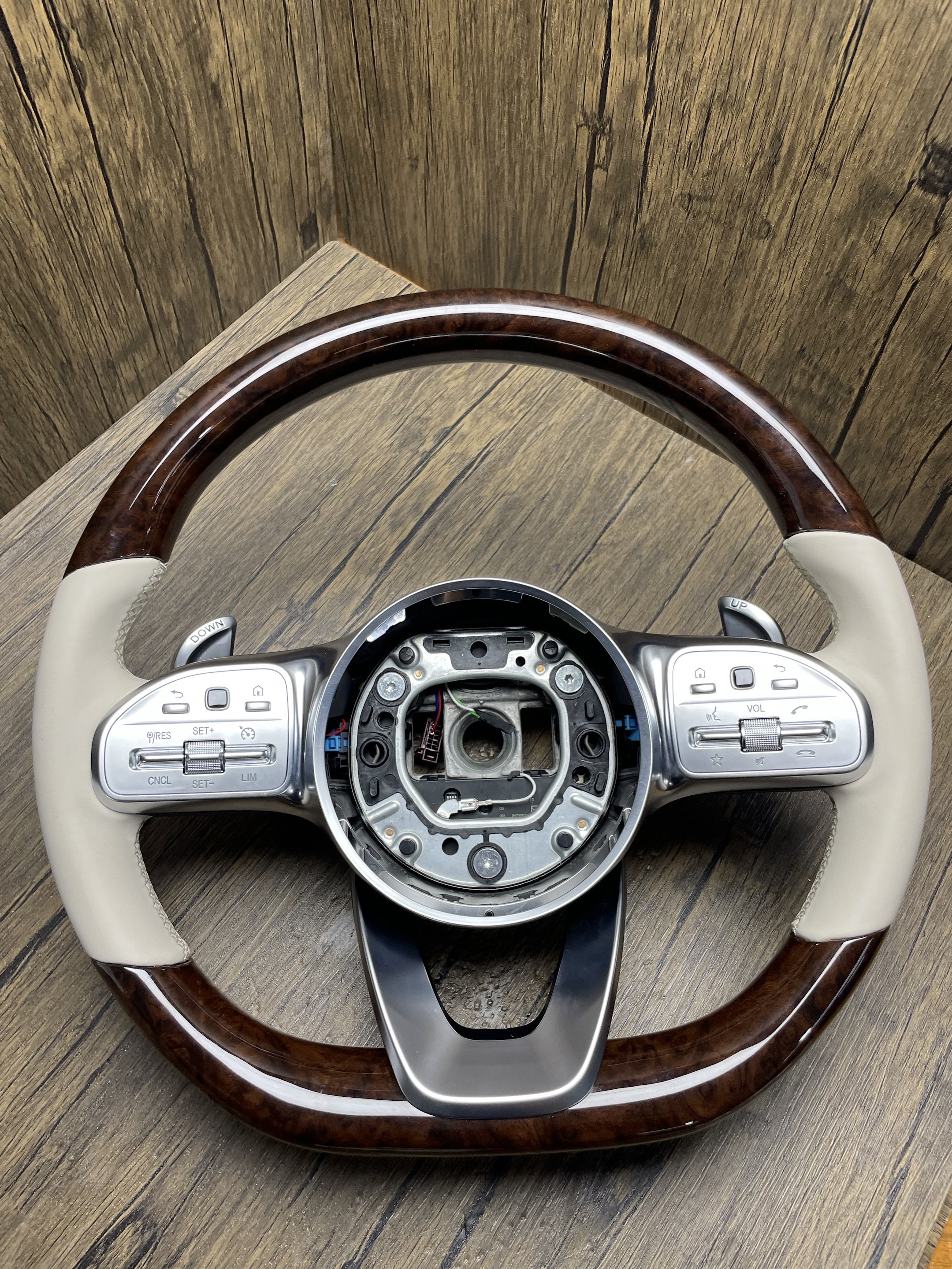 Sports Leather steering wheel For Audi steering wheel Fit For Audi A1 A3 A4 B9 A5 A6 A7 C7 Q5 S5 S9 Car Steering Wheel