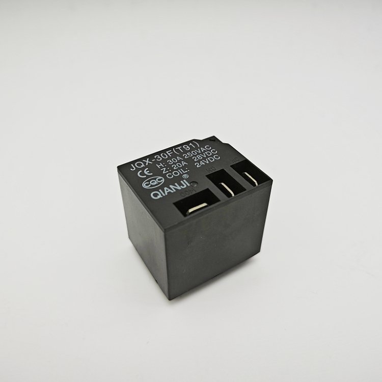 QIANJI Best Quality T91 30A Miniature Solid State PCB Relay Auto Relays 24VDC Coil Voltage Black Shell Sealed