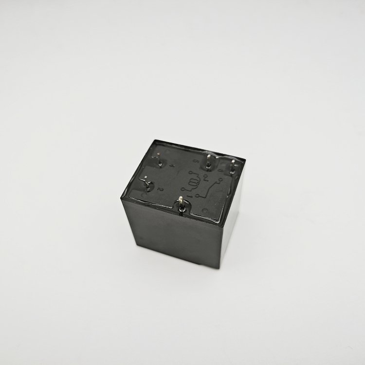 QIANJI Best Quality T91 30A Miniature Solid State PCB Relay Auto Relays 24VDC Coil Voltage Black Shell Sealed
