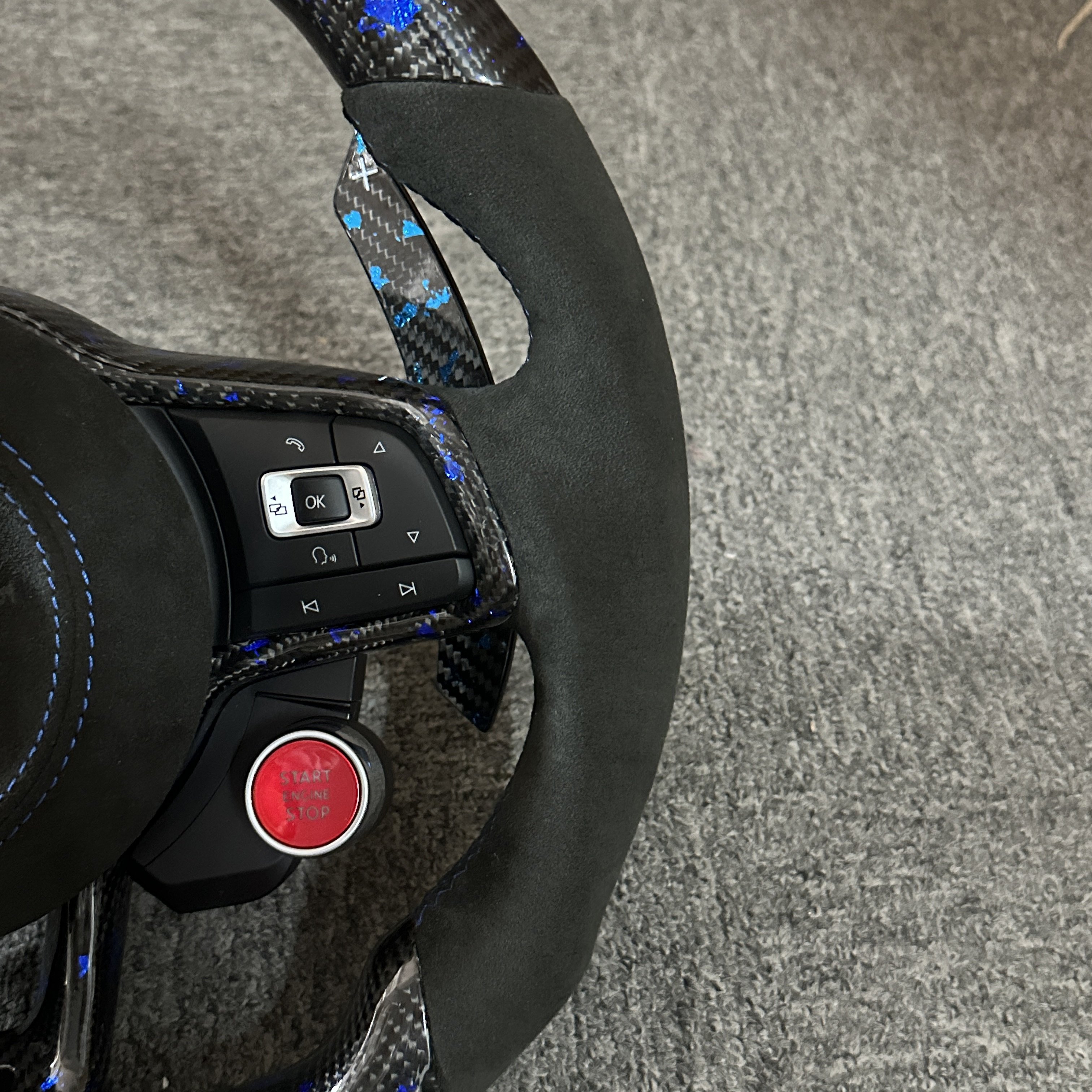 Car Steering Wheel for volkswagen VW Golf 7 r golf7 mk7 gti 7r Steering Wheels LED Alcantara Carbon Fiber Steering Wheel