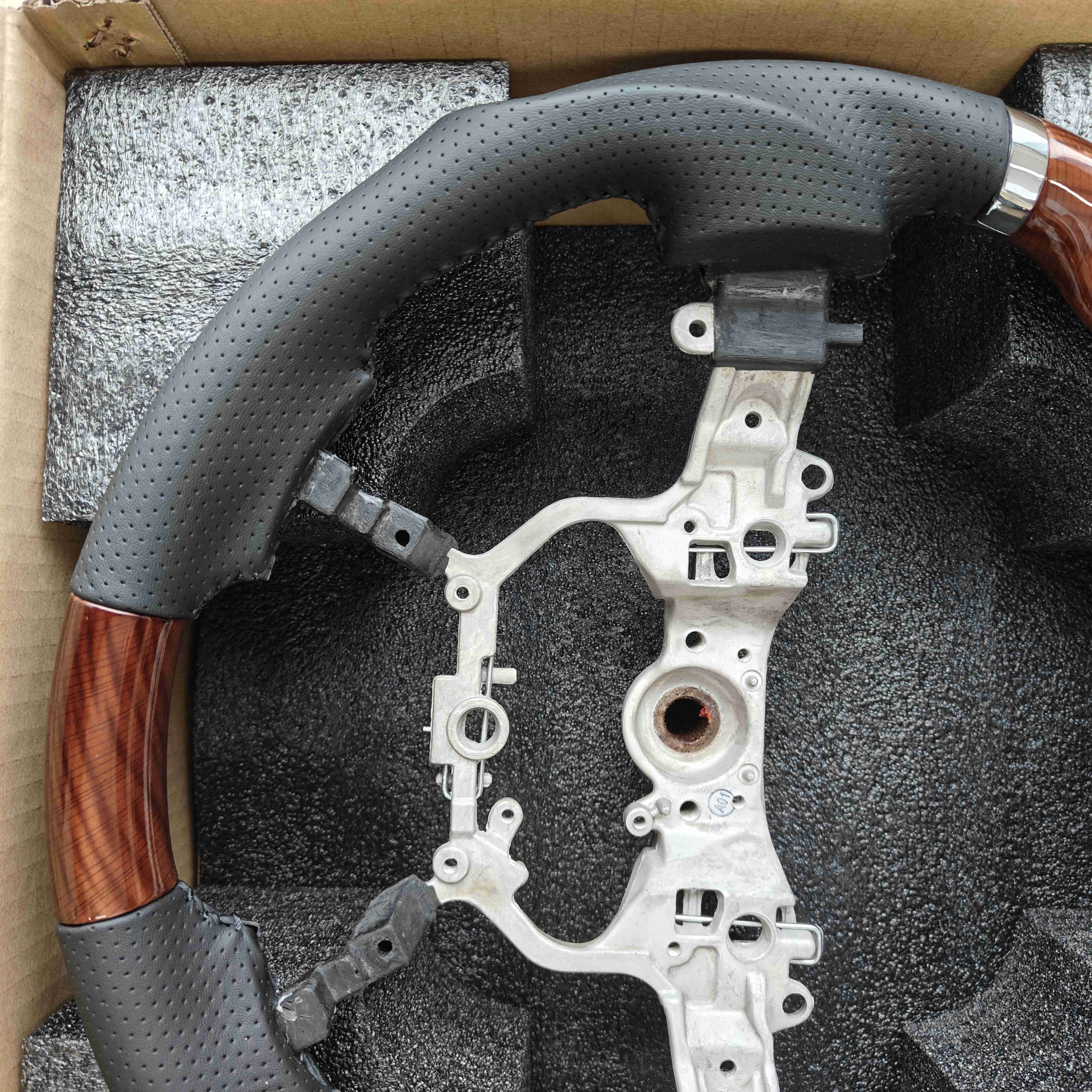 Customize For Toyota LAND CRUISER FJ200 2016-2022 PRADO FJ150 2018-2023 Interior Accessories Sport Wood Steering Wheels For Cars