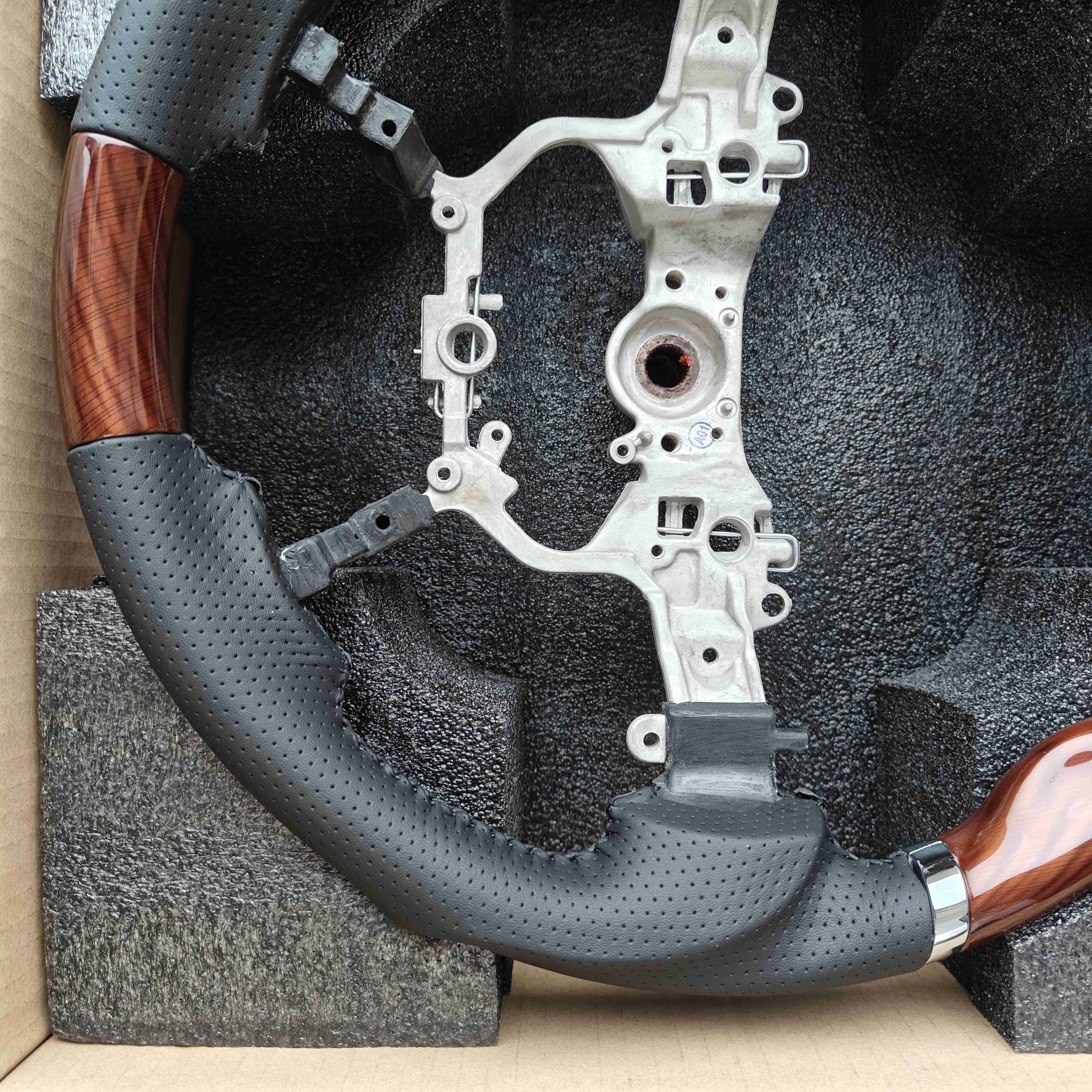 Customize For Toyota LAND CRUISER FJ200 2016-2022 PRADO FJ150 2018-2023 Interior Accessories Sport Wood Steering Wheels For Cars