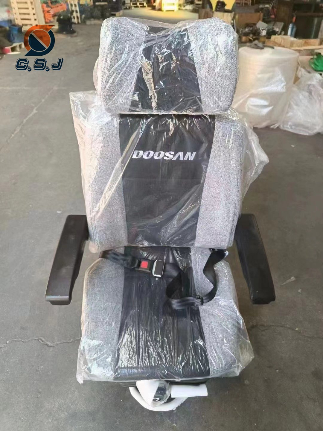 Construction Machinery Parts Excavator Operator Seat Assy for Hyundai Kobelco Hitachi Doosan Excavator
