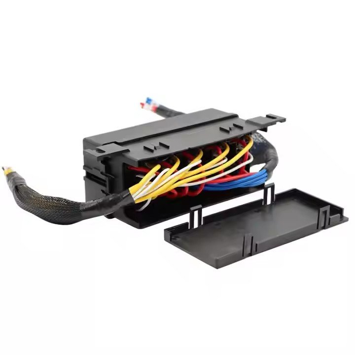 Waterproof 12V Auto Fuse Relay Block Universal Fuse and Relay Box 11 Way Fuse Relay Box Block With Wires for Boat Marine RV
