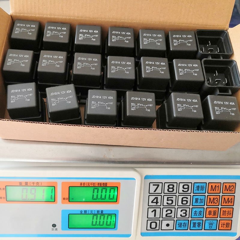 Waterproof 12VDC 40A 5 Pin SPDT Automotive Relay w Socket