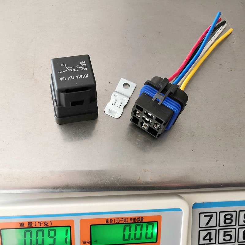 Waterproof 12VDC 40A 5 Pin SPDT Automotive Relay w Socket