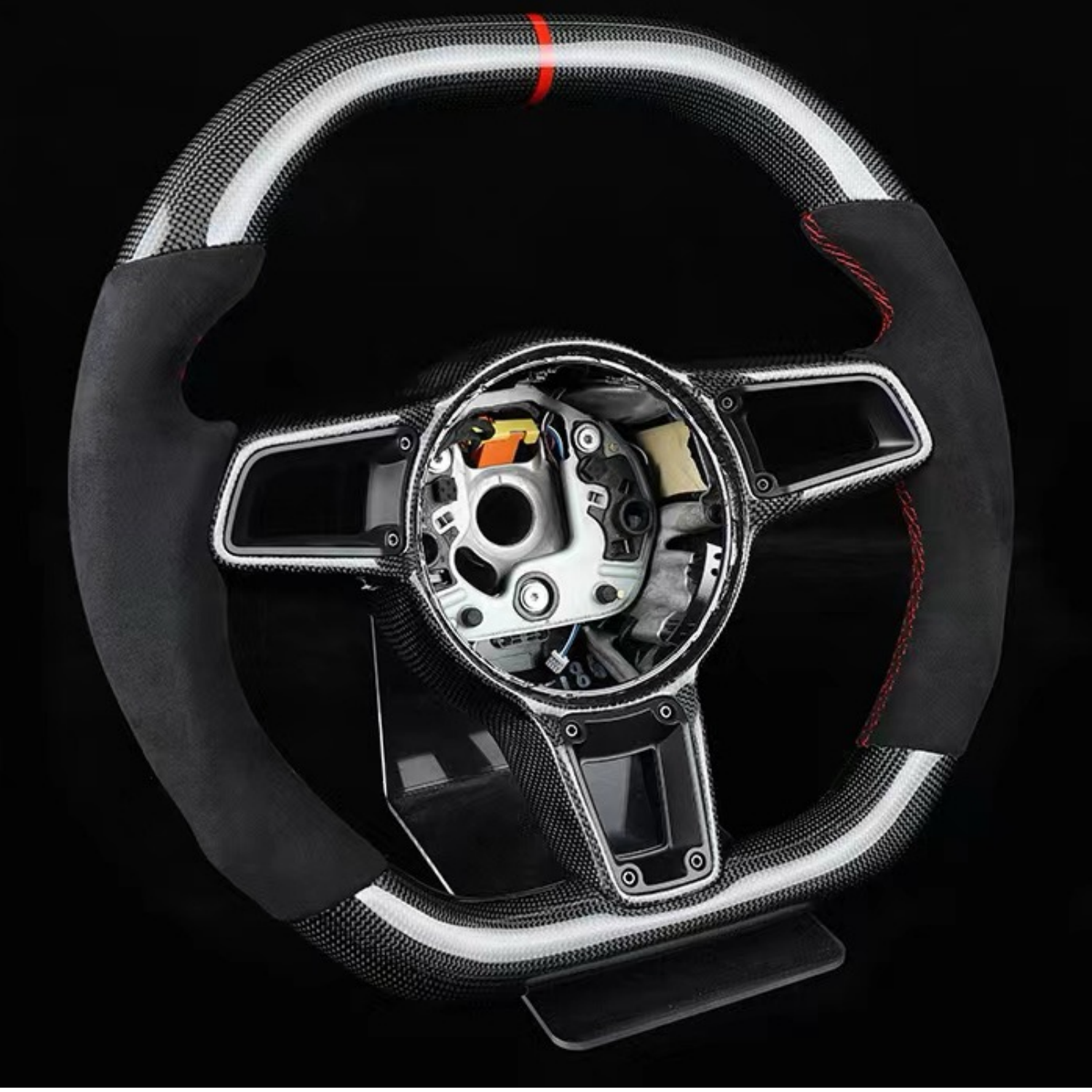 High quality car replacement steering wheel suitable for Porsche Macan carbon fiber steering wheel