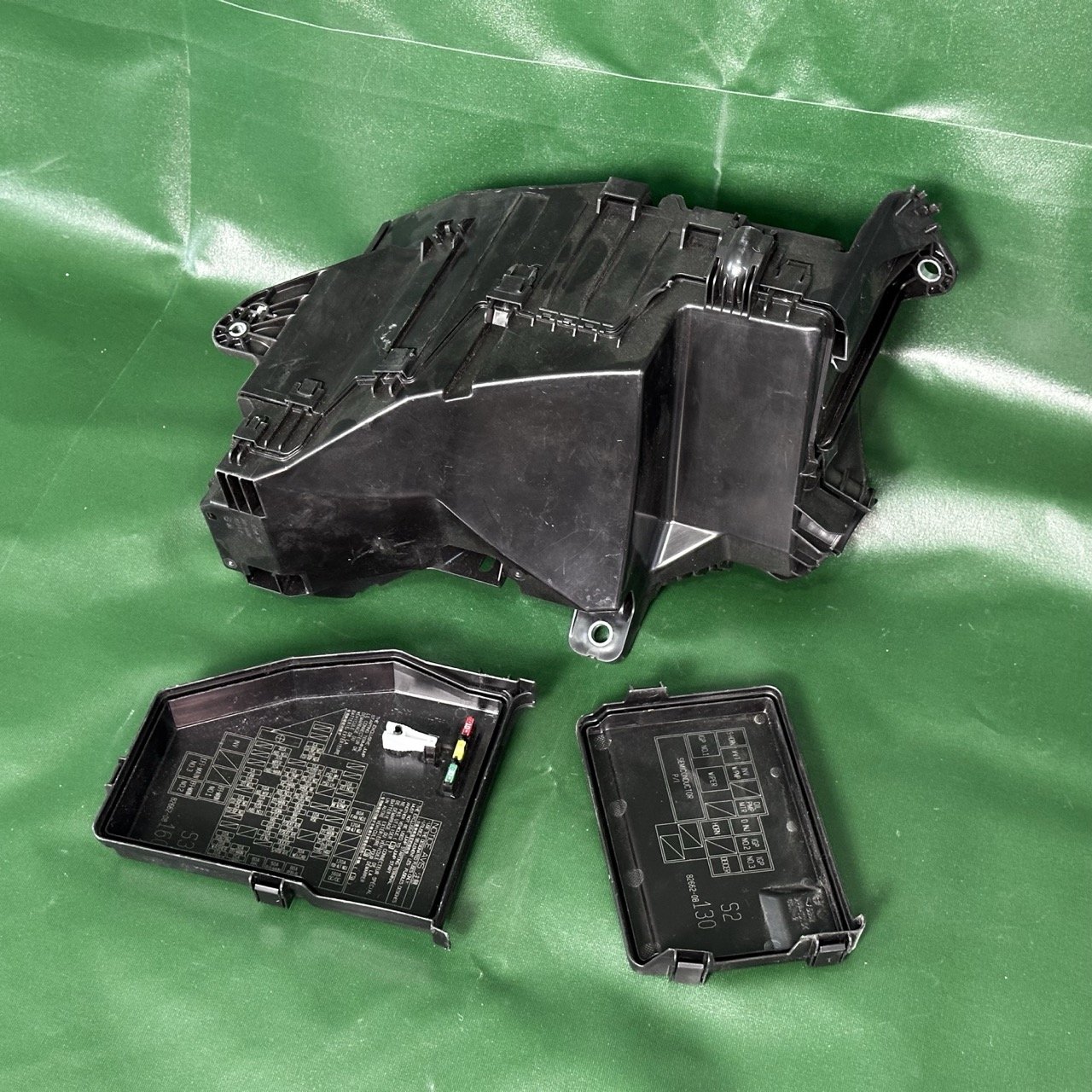 82663-08080 82741-08080 82662-08060 82662-08061 82662-08110 Relay fuse box FOR TOYOTA SIENNA
