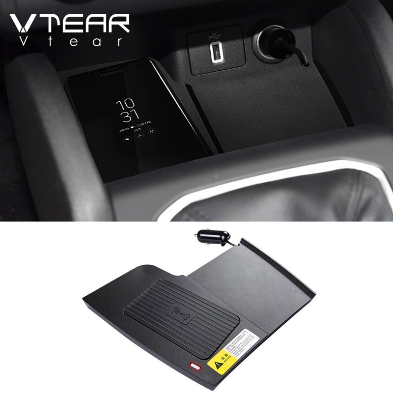 Car QI Wireless Charger for Ford Focus MK4 2021 2020 2019 Accessories Modification 15W Fast Phone Charging Plate Pad