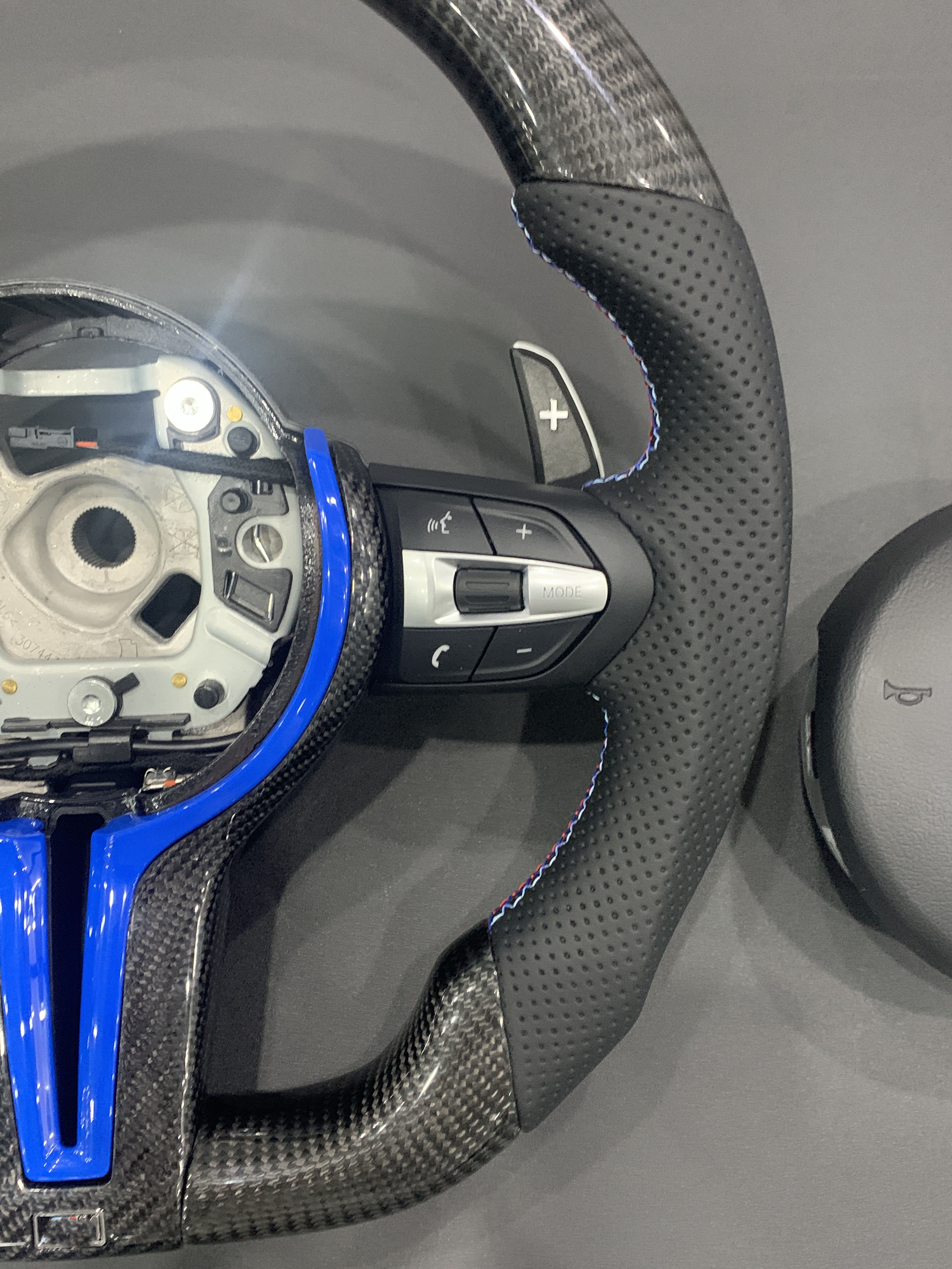 Custom F30 F10 F32 E60 E46 E90 X5 E70 M3 M4 M5 M6 F90 F80 F82 F87 Carbon Fiber Steering Wheel for BMW with Paddles