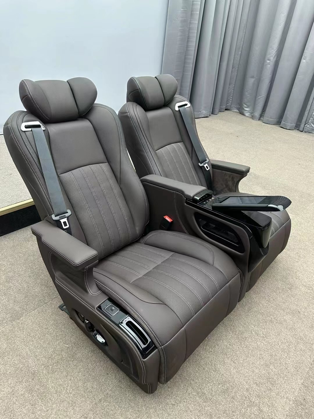 Suitable for GLS450 Land Rover 7-seater Small SUV Aviation Seat Modified Multi-functional Luxury Seat with Armrest