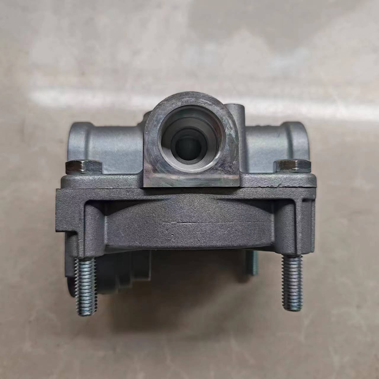 High Quality Truck 31580191930 Emergency air Brake Relay Valve