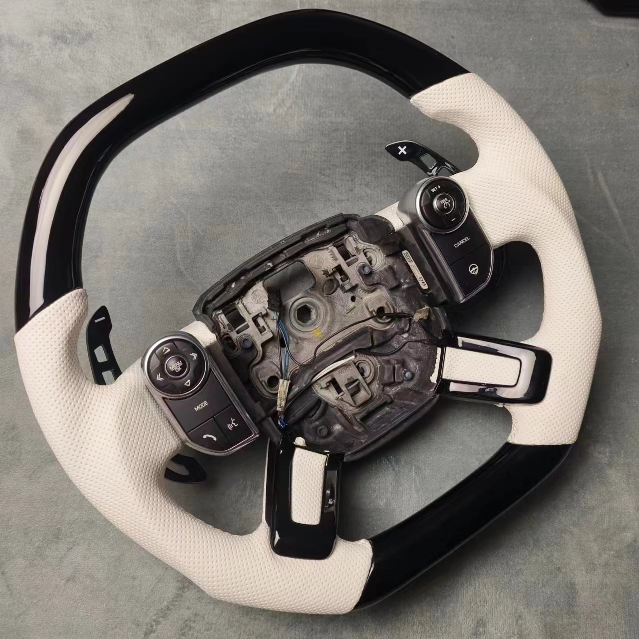 Carbon fiber steering wheel for Range Rover Customized Land Rover interior accessories with heating Peachwood steering wheel