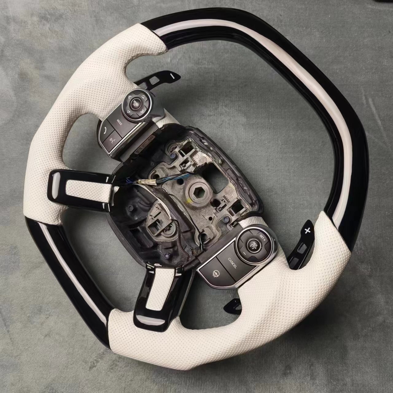 Carbon fiber steering wheel for Range Rover Customized Land Rover interior accessories with heating Peachwood steering wheel