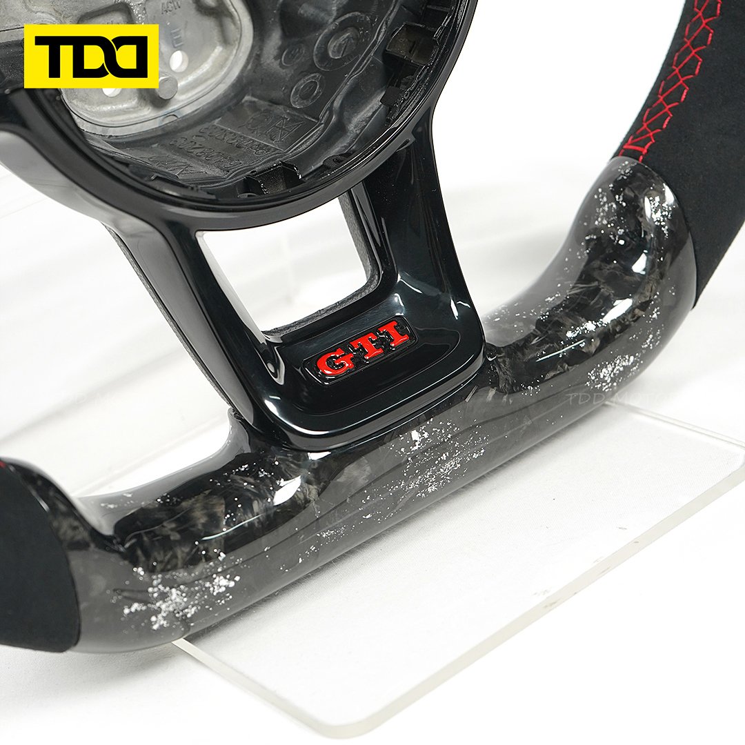 Customized Carbon Fiber LED Steering Wheel For Volkswagen GTI Golf 7 Golf R MK7/7.5 VW Polo GTI Scirocco