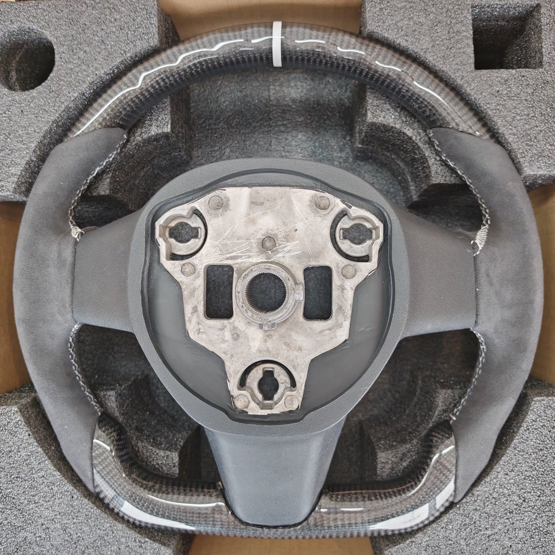 For Tesla Model 3 Y Yoke 2017 2018 2019 2020 2021 2022 2023 Carbon Fiber Suede Interior Accessories For Cars Steering Wheels