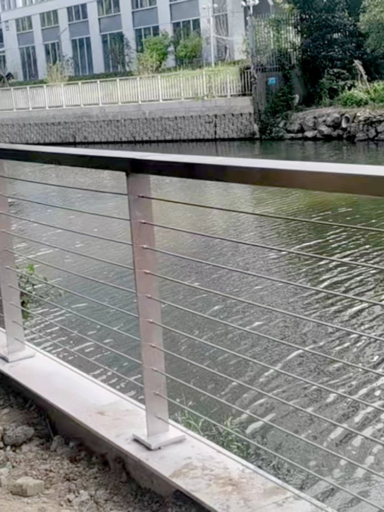 Stainless Steel Cable Armrests Railings Wooden Stack Road Racket Riverwalk Landscape Bridge Wire Rope