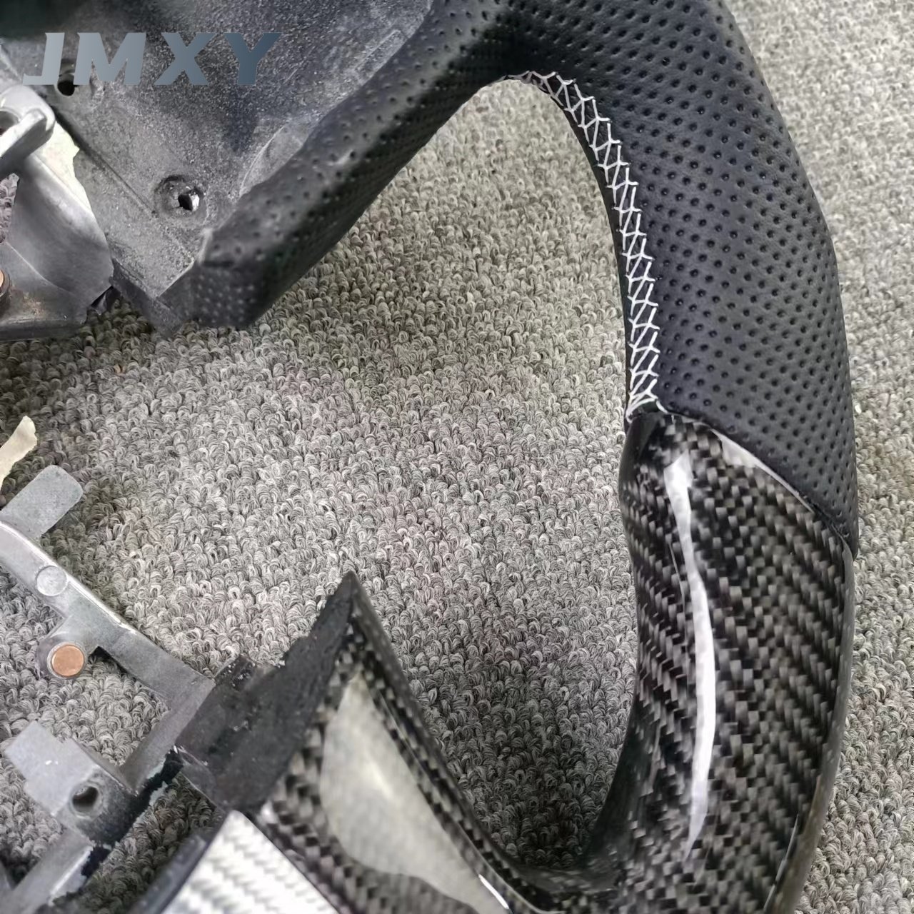 Customized for Infiniti 2014 2015 2016 2017 Q5 Q60 QX50 sports carbon fiber steering wheel