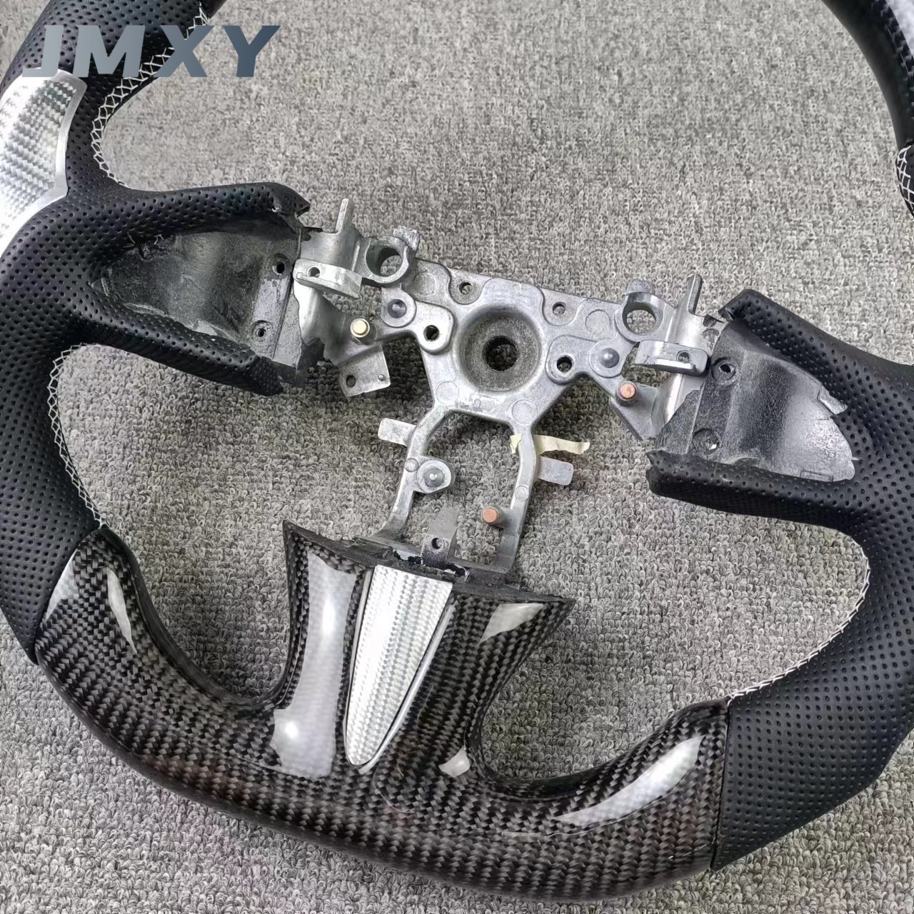Customized for Infiniti 2014 2015 2016 2017 Q5 Q60 QX50 sports carbon fiber steering wheel