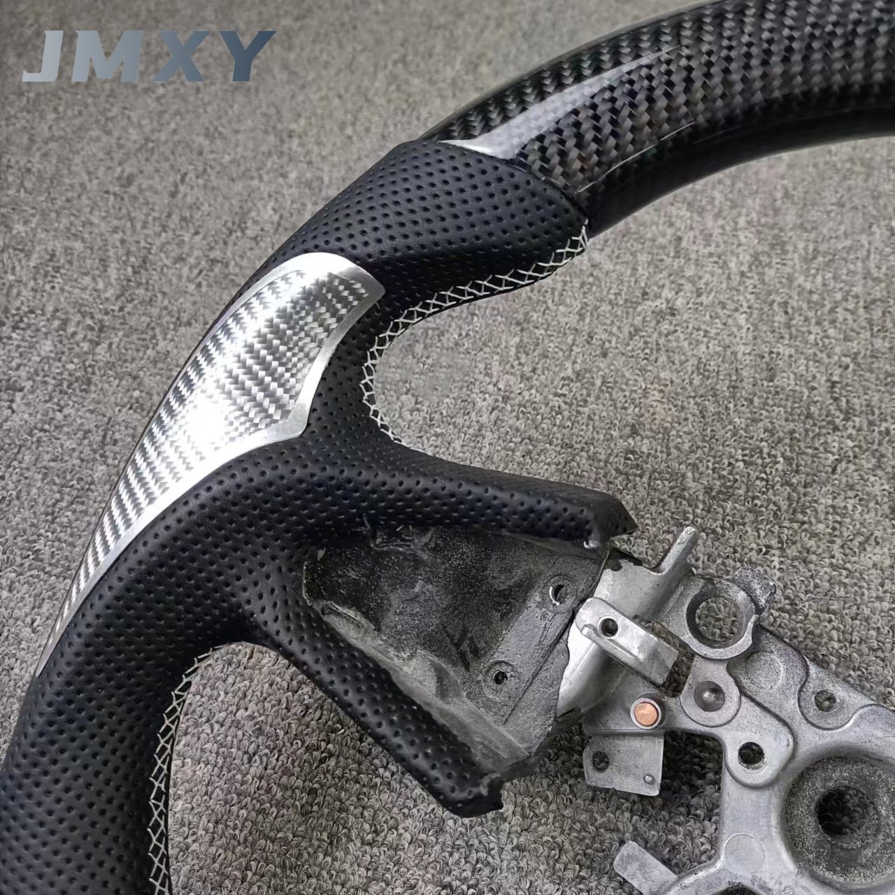 Customized for Infiniti 2014 2015 2016 2017 Q5 Q60 QX50 sports carbon fiber steering wheel