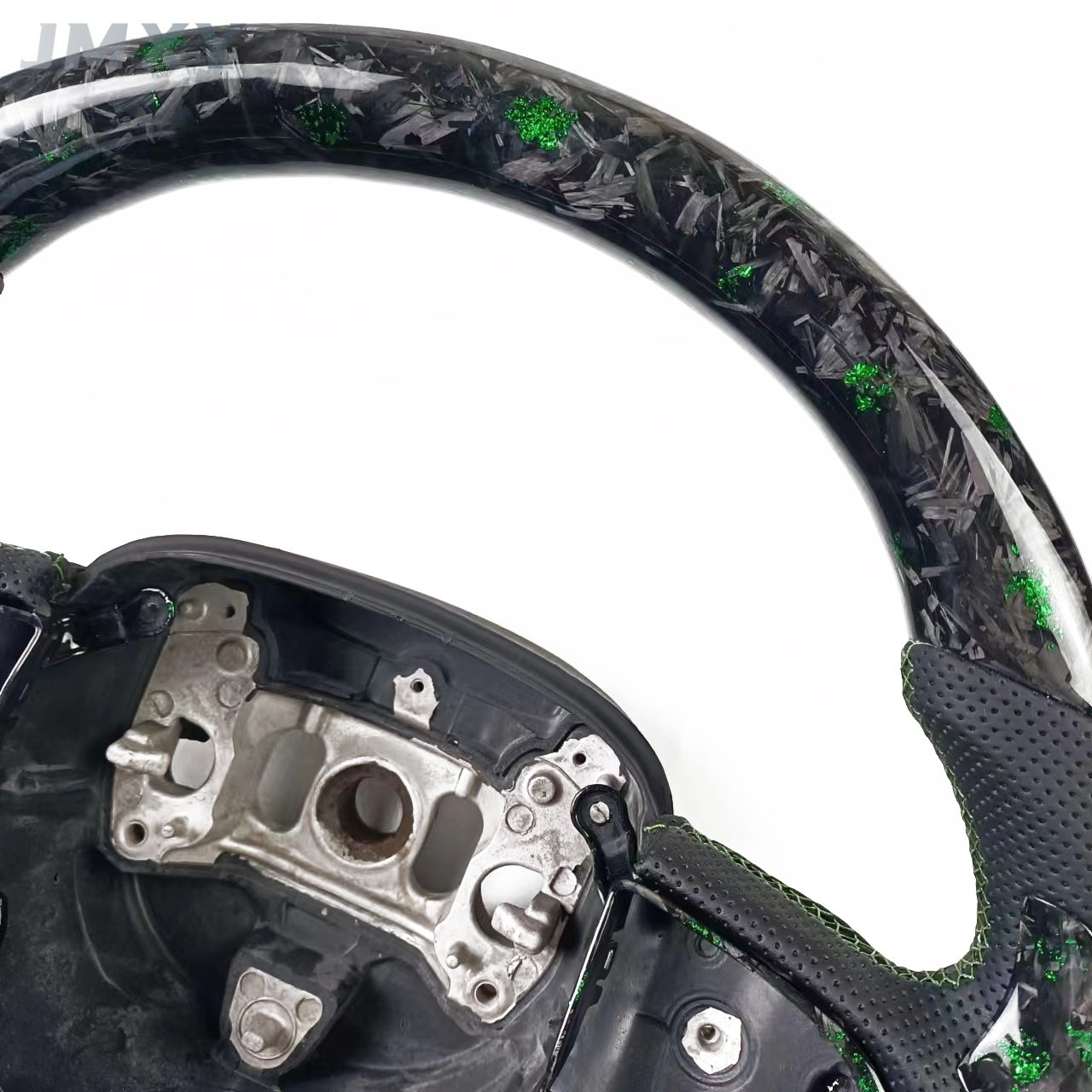 Car carbon fiber steering wheel is suitable for the 2015 Dodge Challenger steering wheel