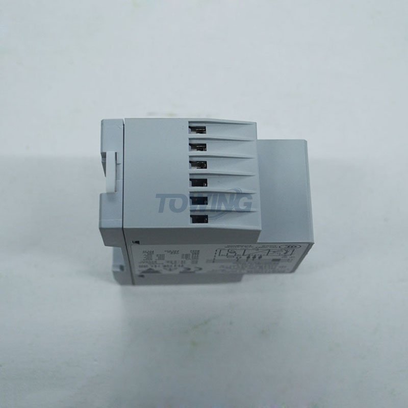100% New and Original Carlo Gavazzi DPB71CM48 Time Delay Relay