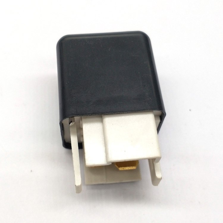 Multi-Use 4Pin 5Pin 12V Auto Relay for Toyota 90987-02006 056700-6912