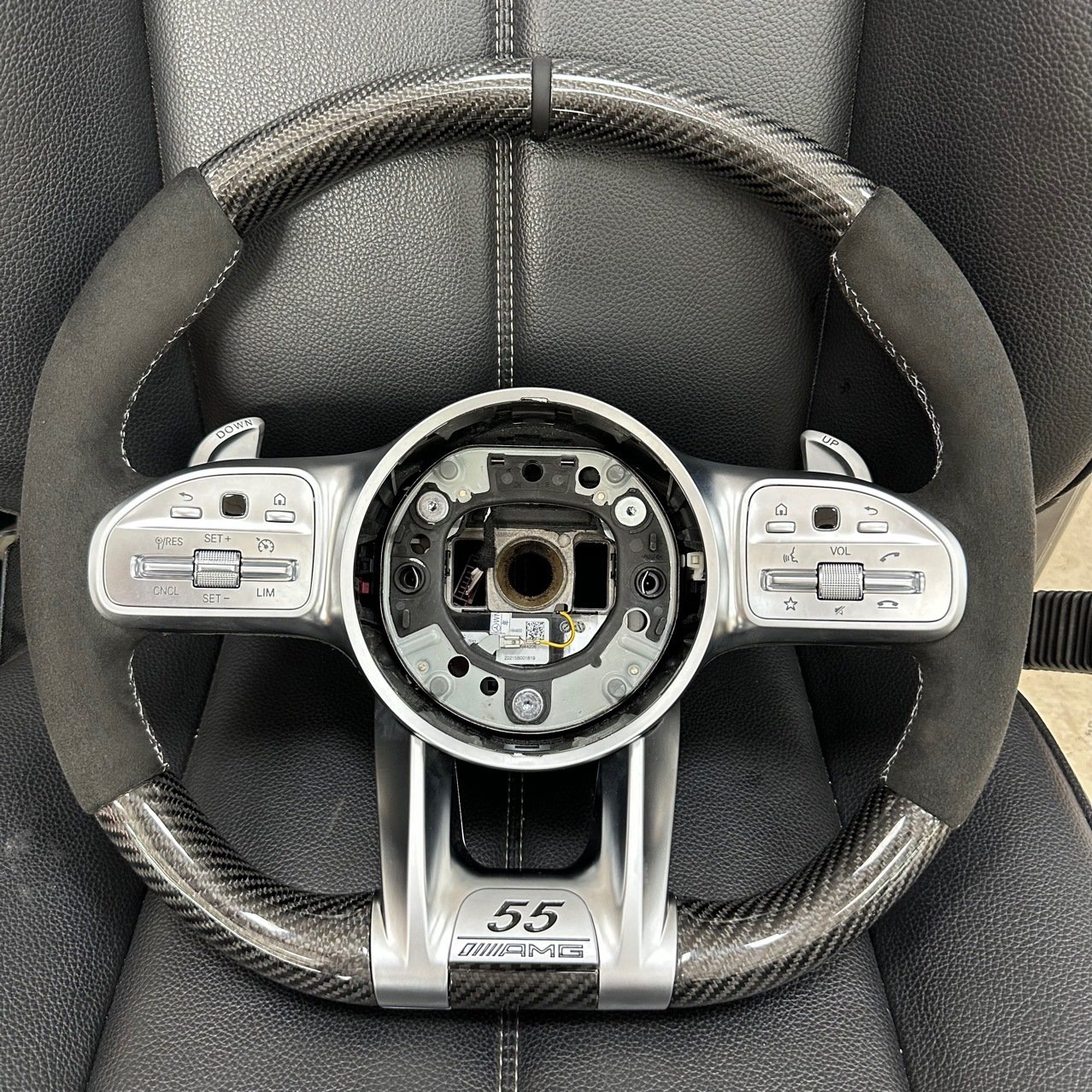 C CLASS W204 C63 W212 W218 W207 W172 SLK Matt Carbon Fiber Steering Wheel For Mercedes Benz AMG Car Steering Wheel