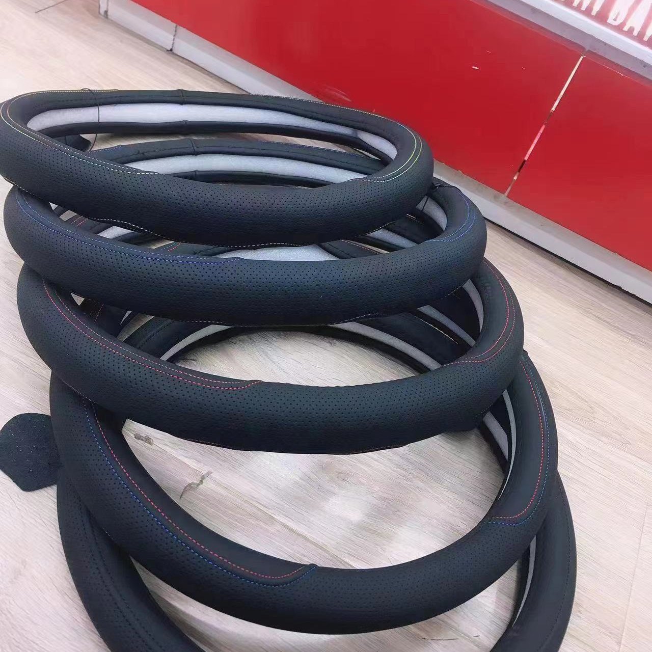 2022 New Cheap price PU leather Steering Wheel Cover