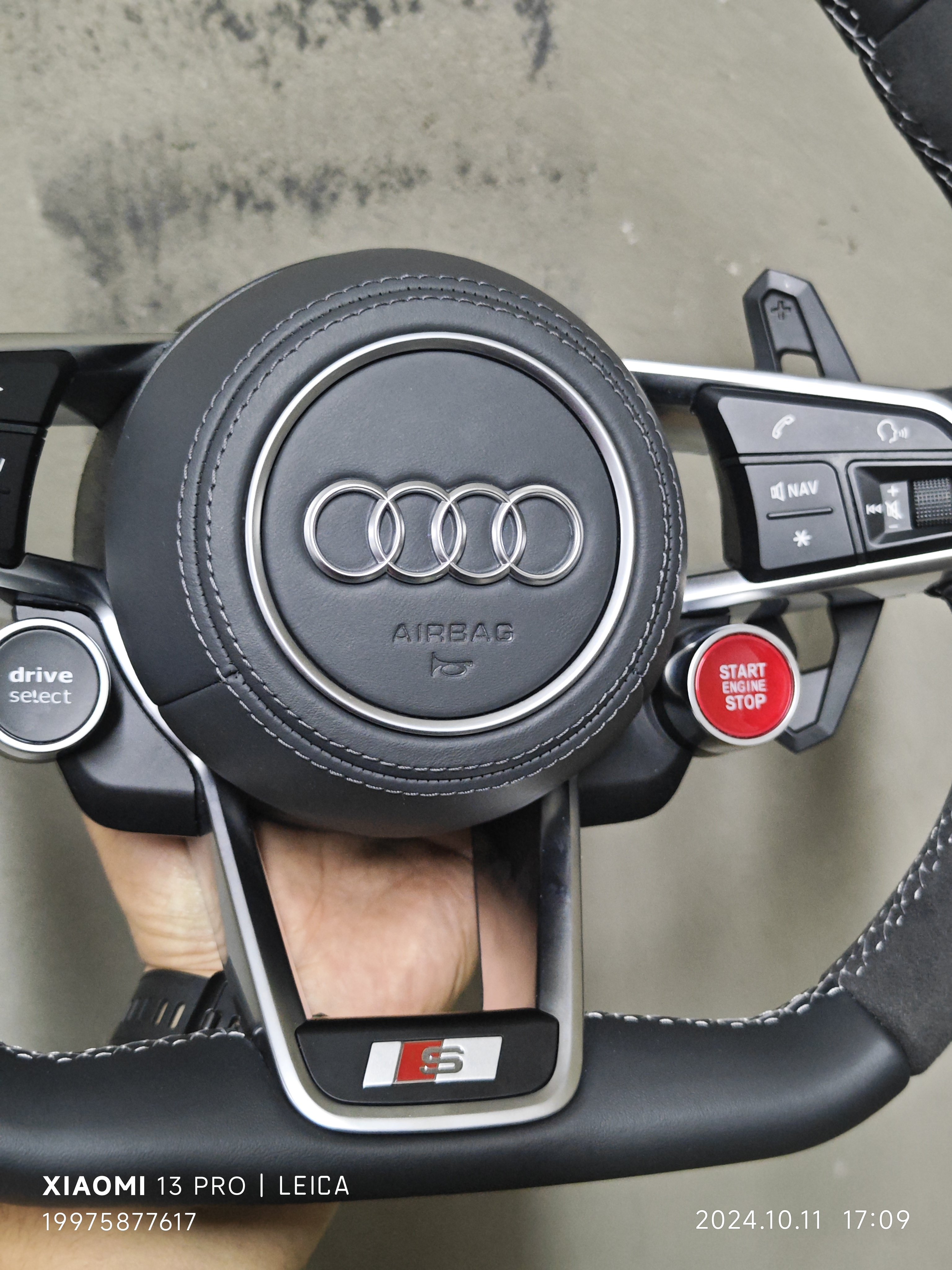 Luxury Sport Black Leather Le Carbon Fiber Steering Wheel For Audi RS3 RS4 RS5 RS6 RS7 S3 S4 S5 Custom Car Steering Wheel