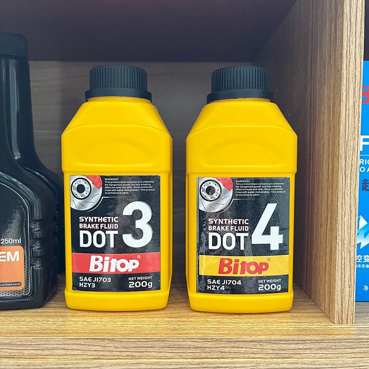 Factory Price Customize Brake Fluid 250ml 500ml Dot 4 Brake Lubricant