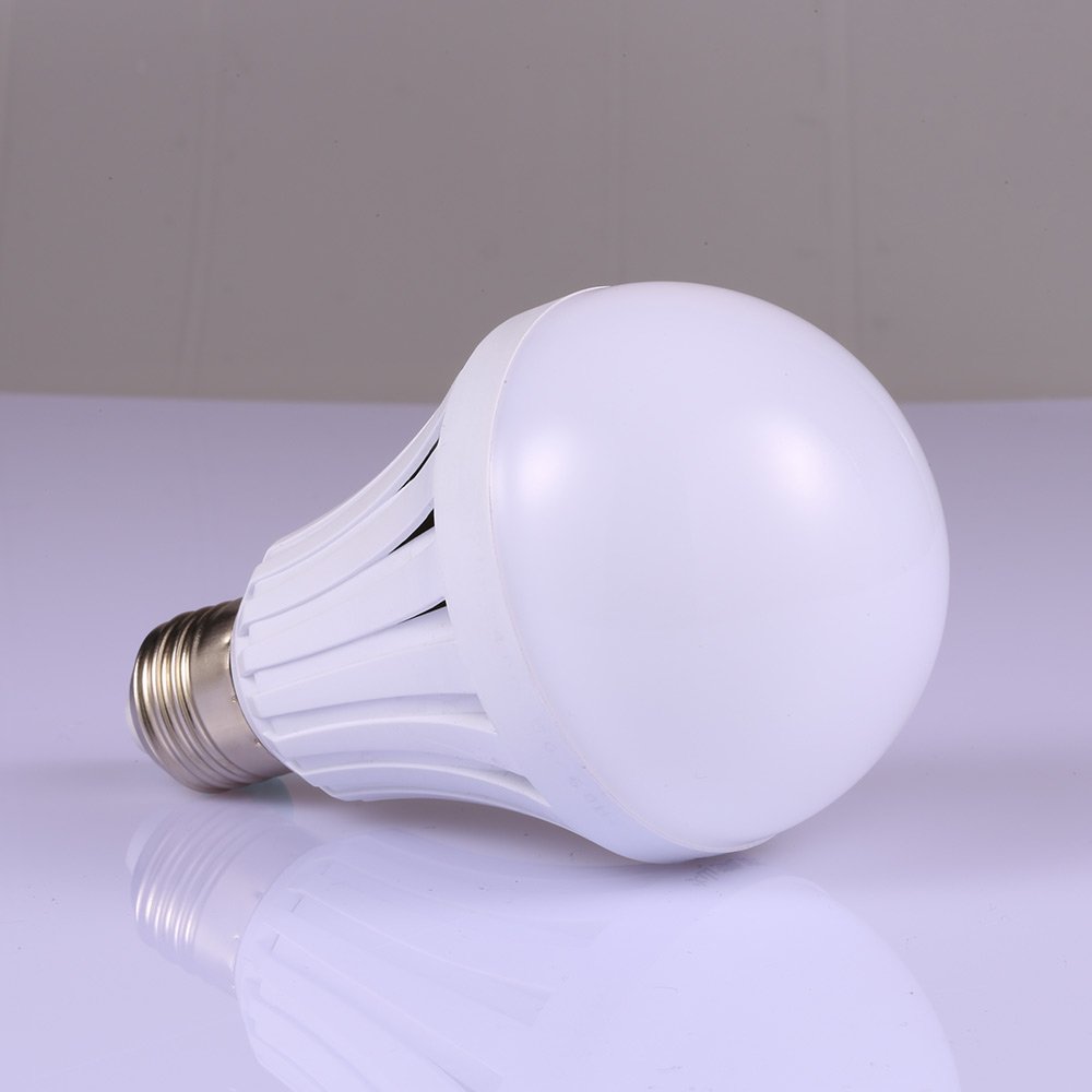 Hotsale AC85-265V Automatic Charging 5w 7w 9w 12w E27 Intelligent Rechargeable Emergency LED Light/LED Lamp/Emergency Light