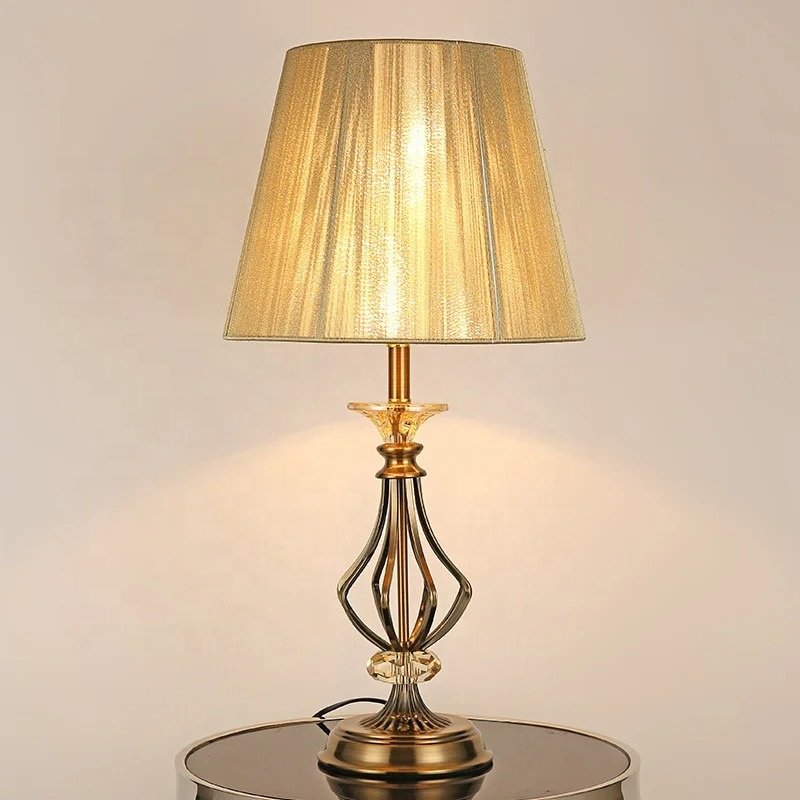 Modern Design Antique Brass Indoor Home Hotel Bedside Living Room Decor Luxurious Crystal Modern Table Lamp