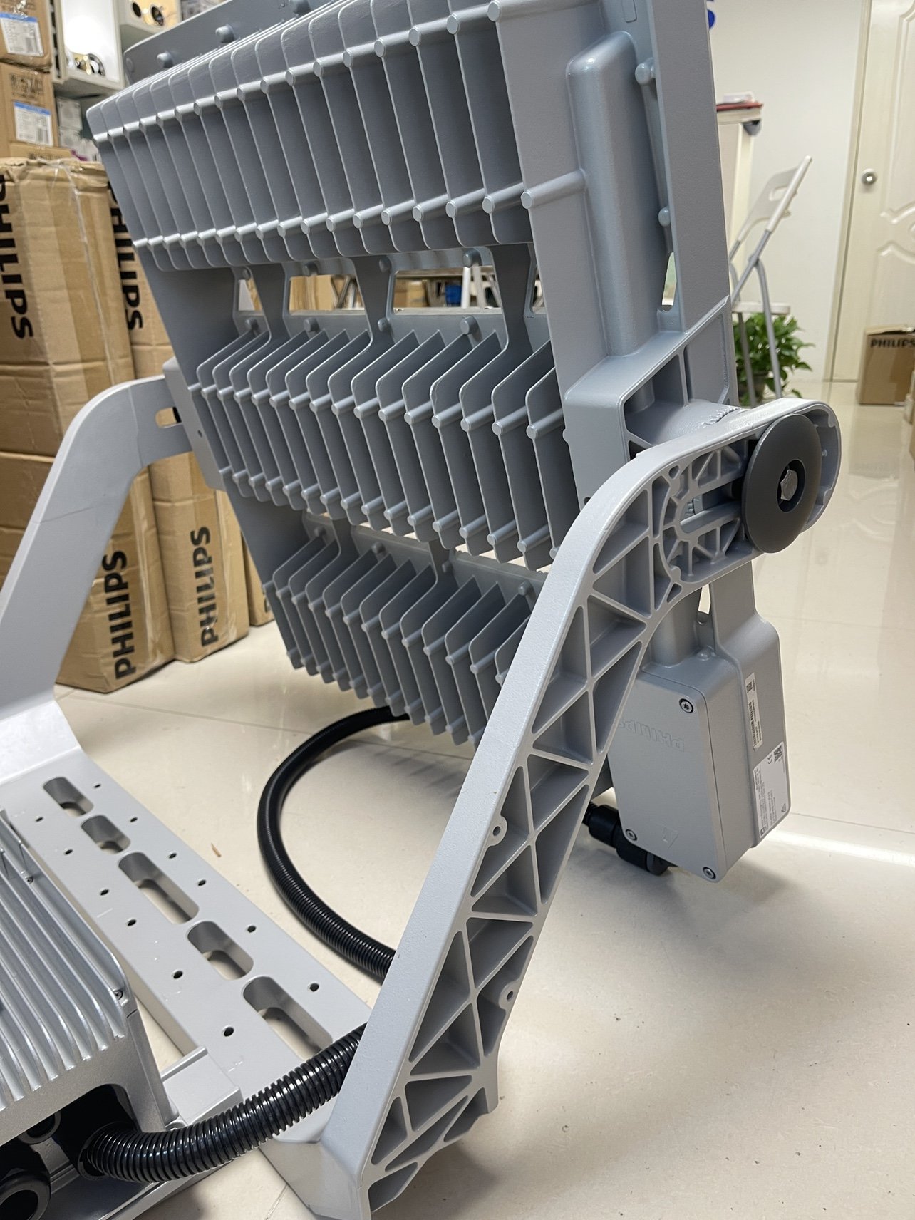 Philips BVP528/1340w/757 Golf Course Stadium and Field High Power LED Flood Light