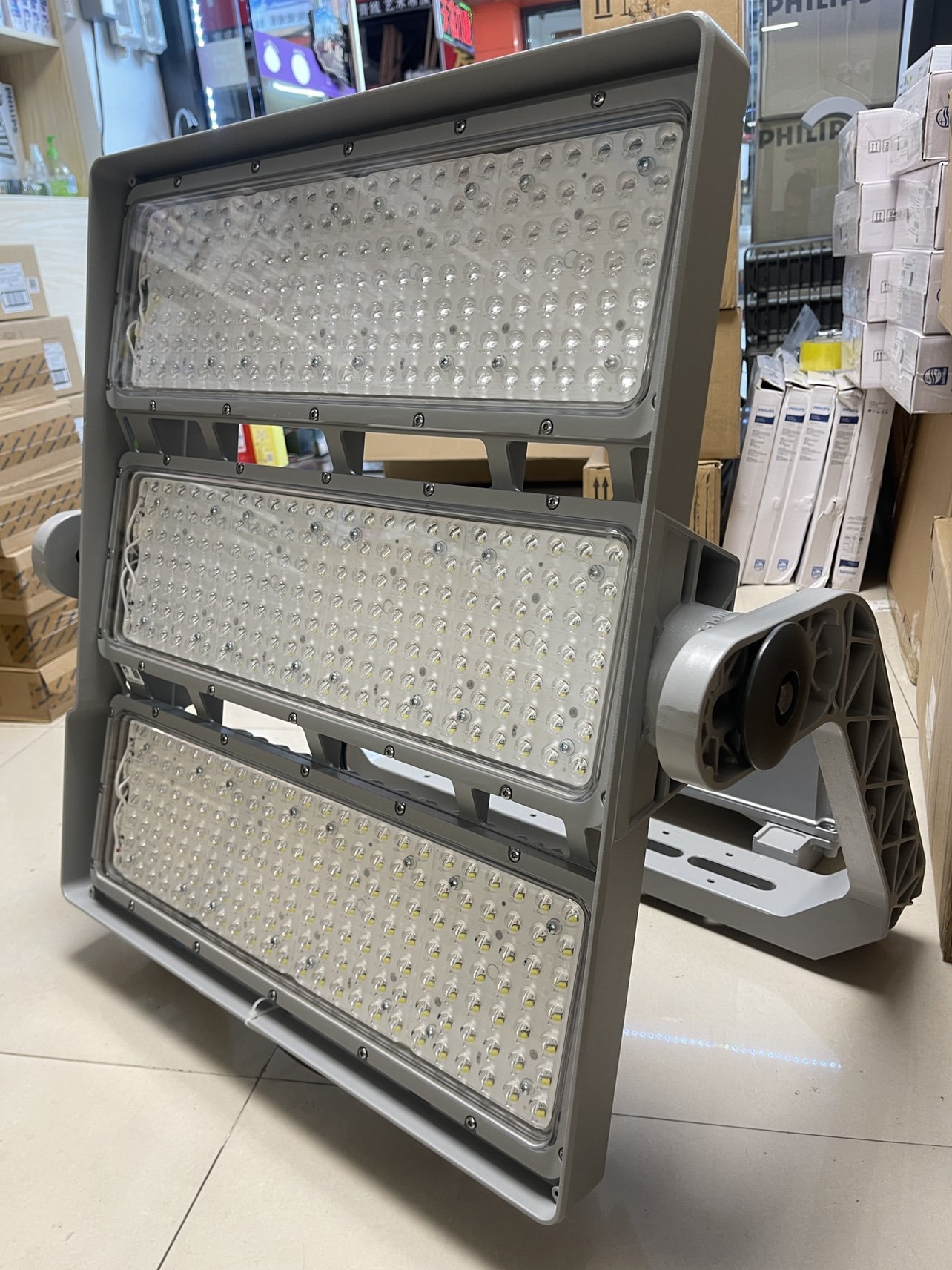 Philips BVP528/1340w/757 Golf Course Stadium and Field High Power LED Flood Light