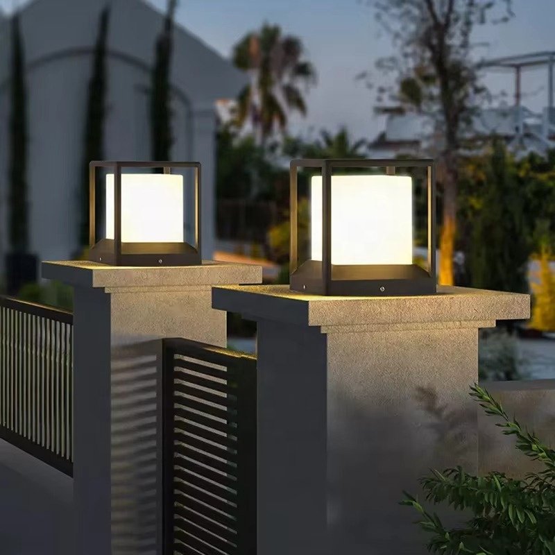 Outdoor Modern IP65 Solar Column Light, Waterproof Courtyard Garden Pillar Lamp Post Light, Waterproof Gate Garden Light