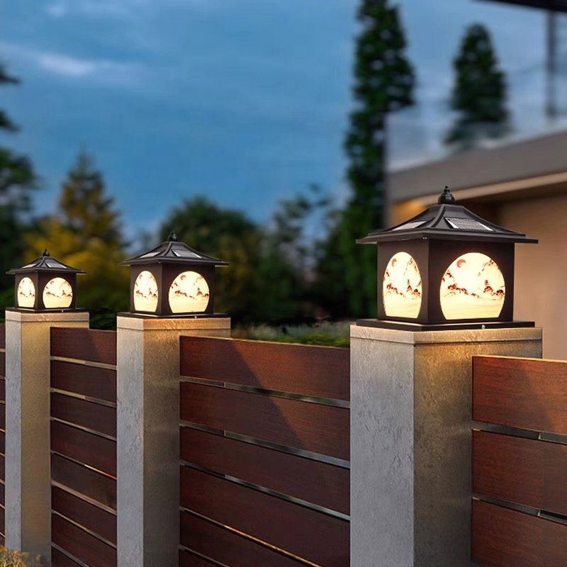 Modern Minimalist Outdoor Solar Waterproof Column Lamp, Metal Garden LED Villa Courtyard Viewing Column, Solar Energy