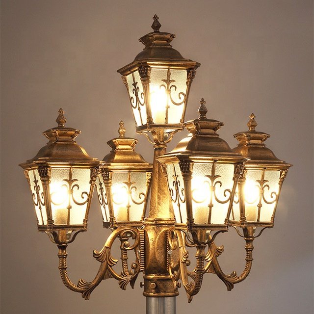 Die Cast Aluminum Top Class European Style 3.8m Modern Outdoor Garden Led Main Gate Lamp Pillar Light