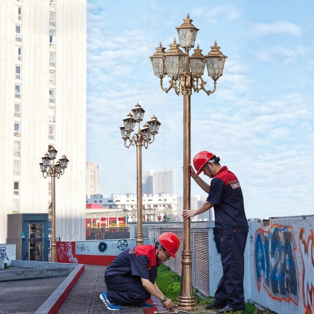 Die Cast Aluminum Top Class European Style 3.8m Modern Outdoor Garden Led Main Gate Lamp Pillar Light