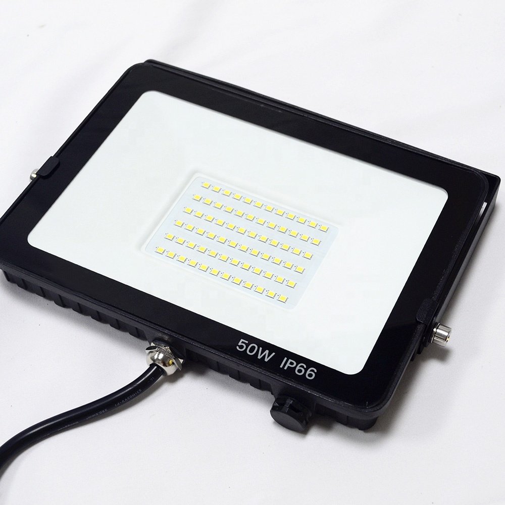 Cheap Outdoor Garden Courtyard Reflector Red Green Blue Stadium Waterproof Exterior IP 66 4500lm Led Flood Light 50 Watts