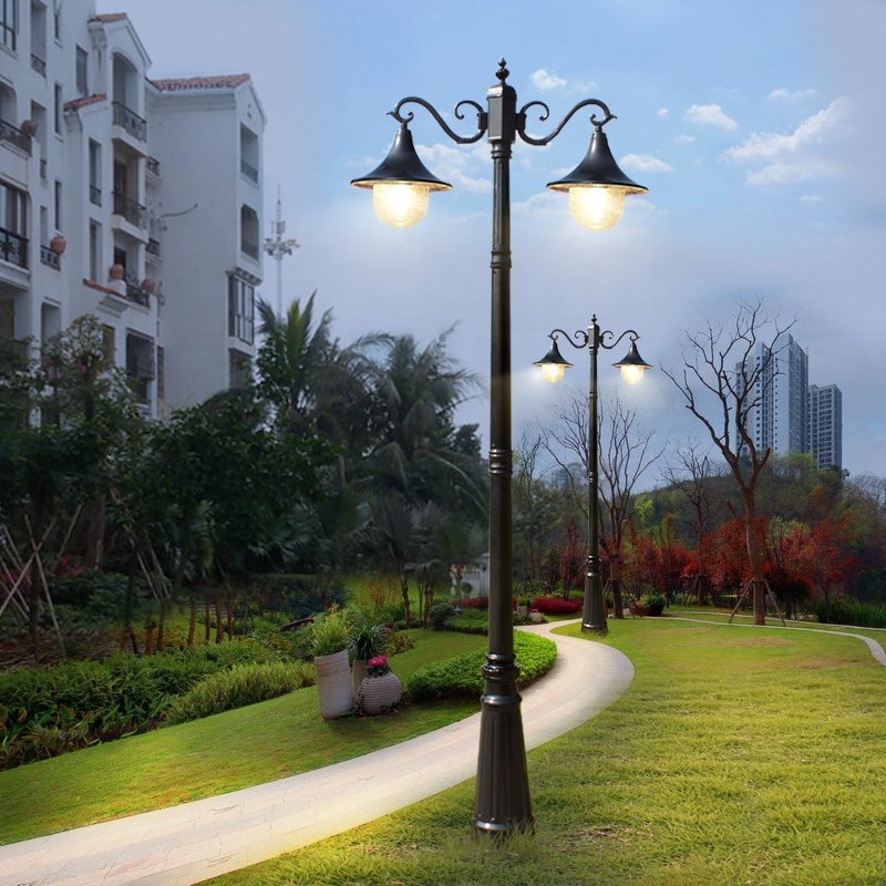 Hot Sale IP66 Outdoor LED Garden Street Lamp Antique Classic Aluminum Housing with AC Power Supply Solar Garden Light Pole