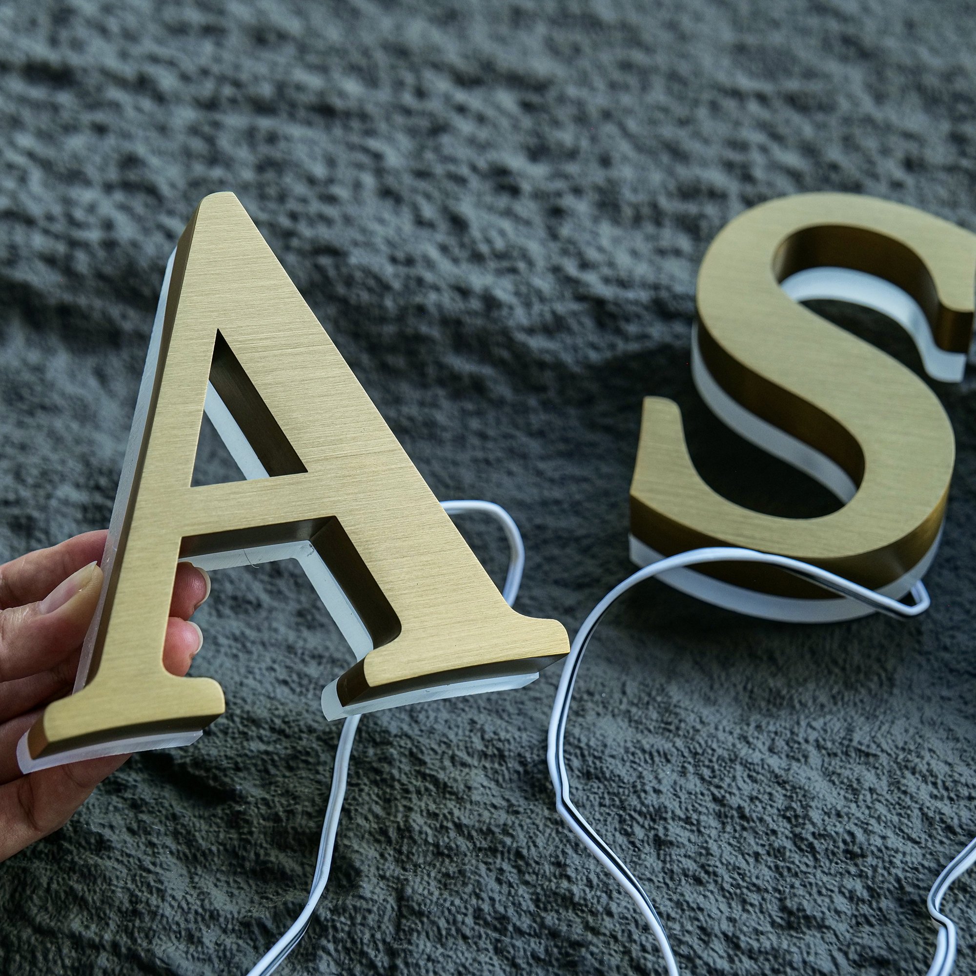 Business Custom Led Sign Light Light Custom 3D Metal Backlit Sign Company Logo Words Signage Wall Letters Outdoor Light