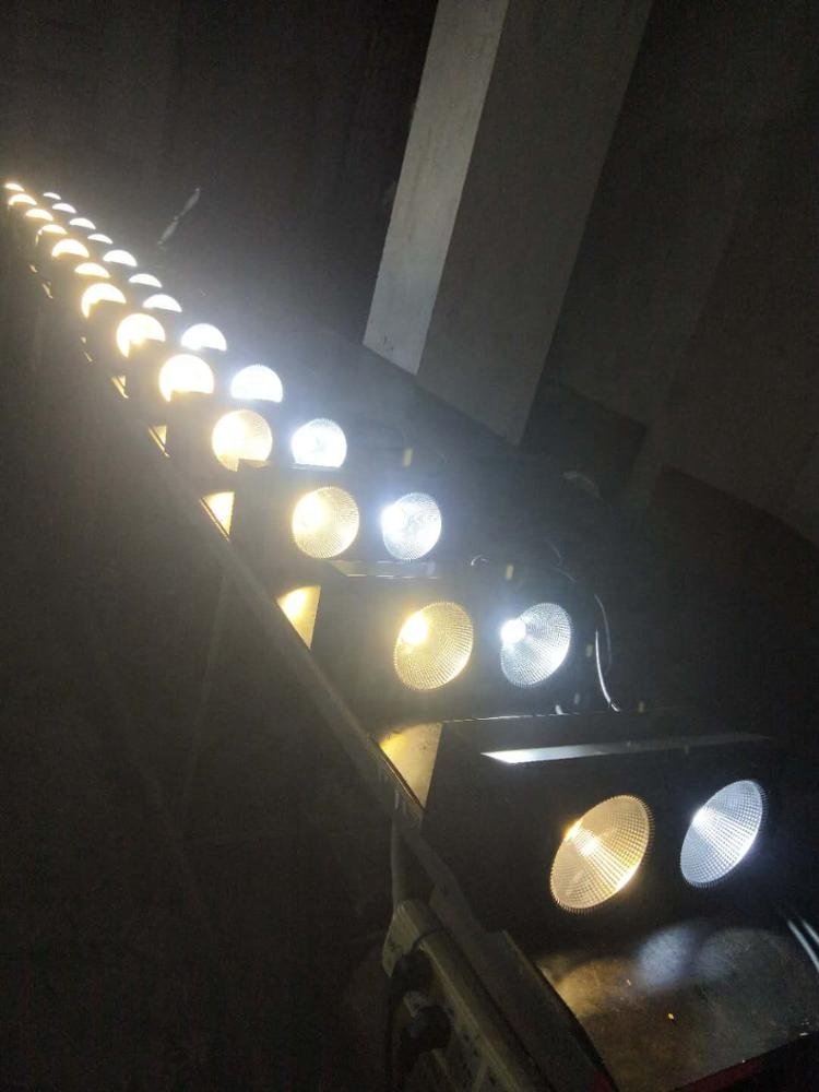 Grace Indoor 200w COB LED Blinder Stage DMX Audience Light
