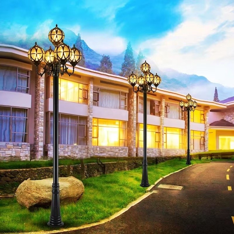 Outdoor European Antique Garden Lights Decorative Power Lamp Lighting Road Waterproof Modern Poles Led Solar Street Light